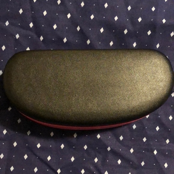 Fluff Pug Sunglasses Case - Picture 3 of 3